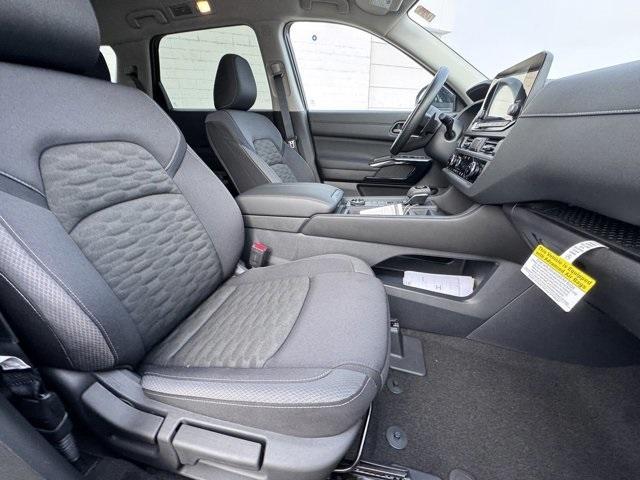 new 2025 Nissan Pathfinder car, priced at $34,610