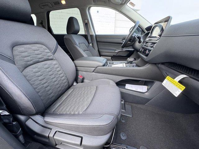 new 2025 Nissan Pathfinder car, priced at $28,910