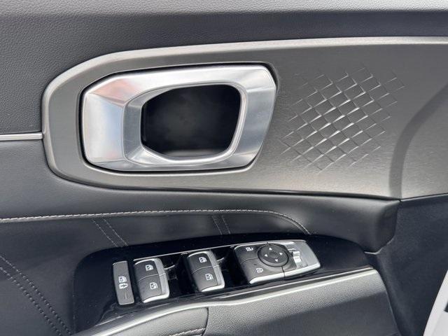used 2022 Kia Sorento car, priced at $31,491