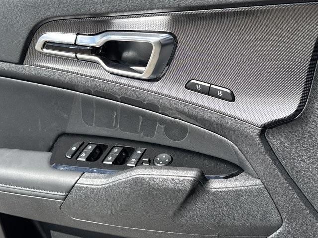 new 2025 Kia Sportage Hybrid car, priced at $39,735