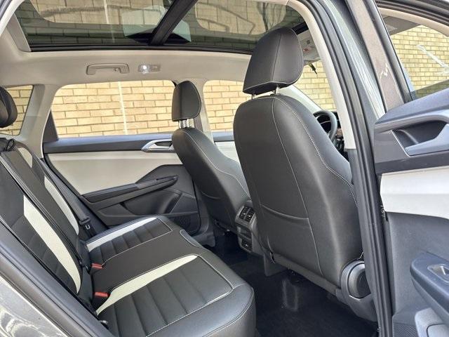 new 2025 Volkswagen Tiguan car, priced at $32,995
