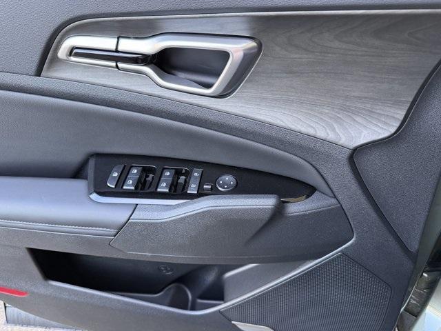 new 2025 Kia Sportage car, priced at $31,890