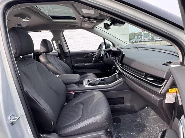 new 2025 Kia Carnival Hybrid car, priced at $53,345