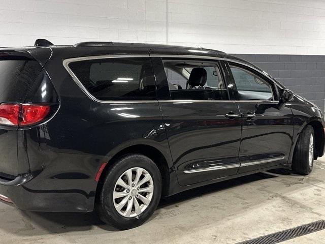 used 2017 Chrysler Pacifica car, priced at $11,991