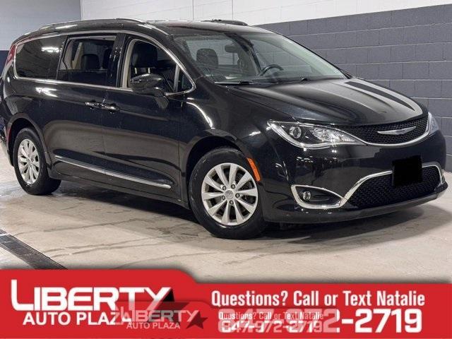 used 2017 Chrysler Pacifica car, priced at $11,991