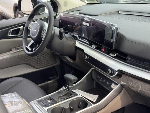 new 2025 Kia Carnival car, priced at $37,305