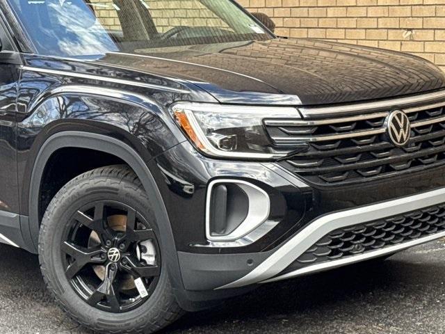 new 2025 Volkswagen Atlas car, priced at $42,990
