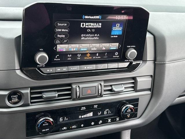 new 2025 Nissan Pathfinder car, priced at $30,505