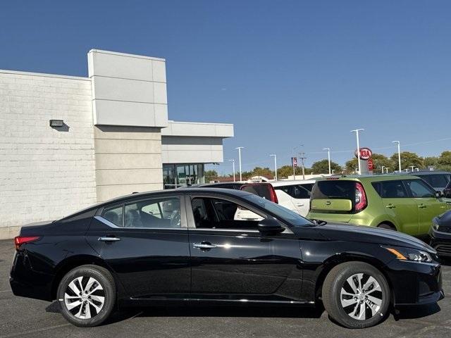 new 2025 Nissan Altima car, priced at $26,301