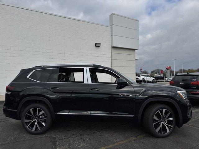 new 2025 Volkswagen Atlas car, priced at $55,626