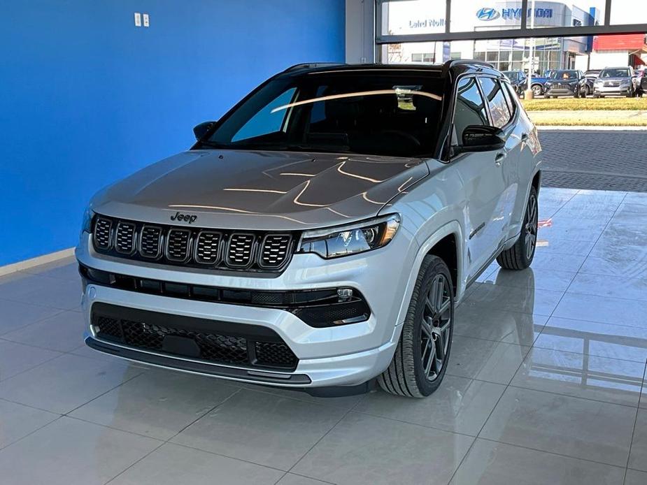 new 2024 Jeep Compass car, priced at $34,000