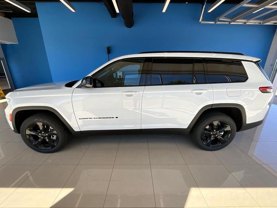 new 2024 Jeep Grand Cherokee L car, priced at $50,000