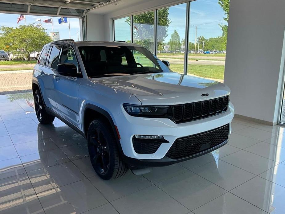 new 2024 Jeep Grand Cherokee car, priced at $52,935