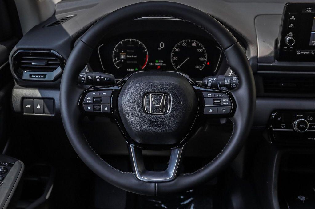 new 2025 Honda Pilot car, priced at $49,735