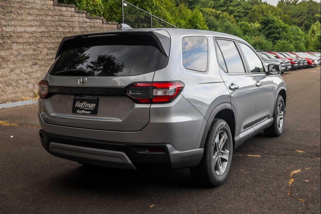 new 2025 Honda Pilot car, priced at $44,845
