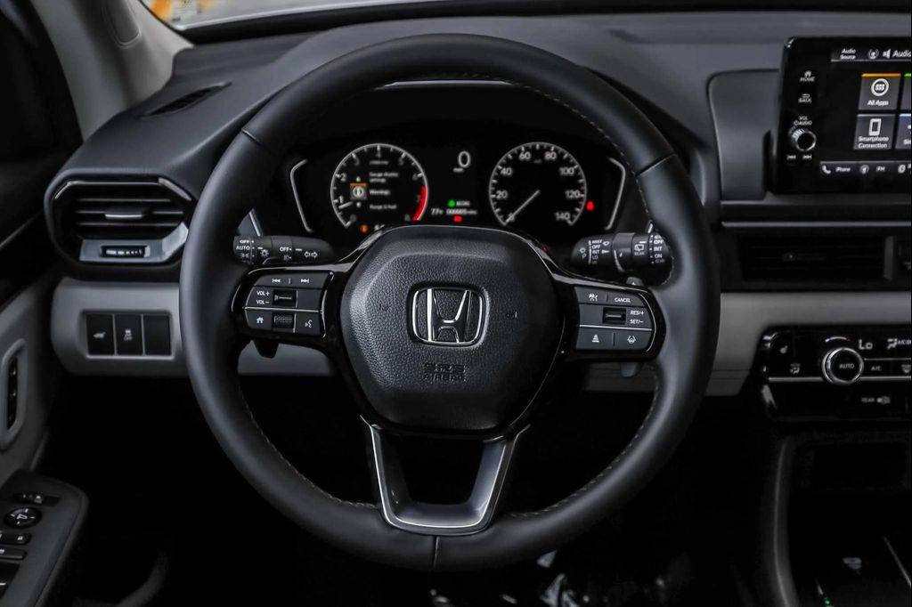 new 2025 Honda Pilot car, priced at $44,845