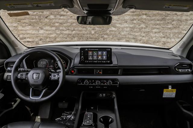 new 2025 Honda Pilot car, priced at $46,005