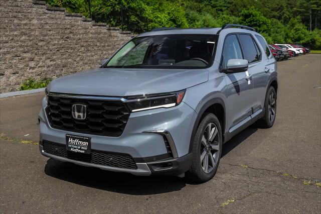 new 2025 Honda Pilot car, priced at $50,005