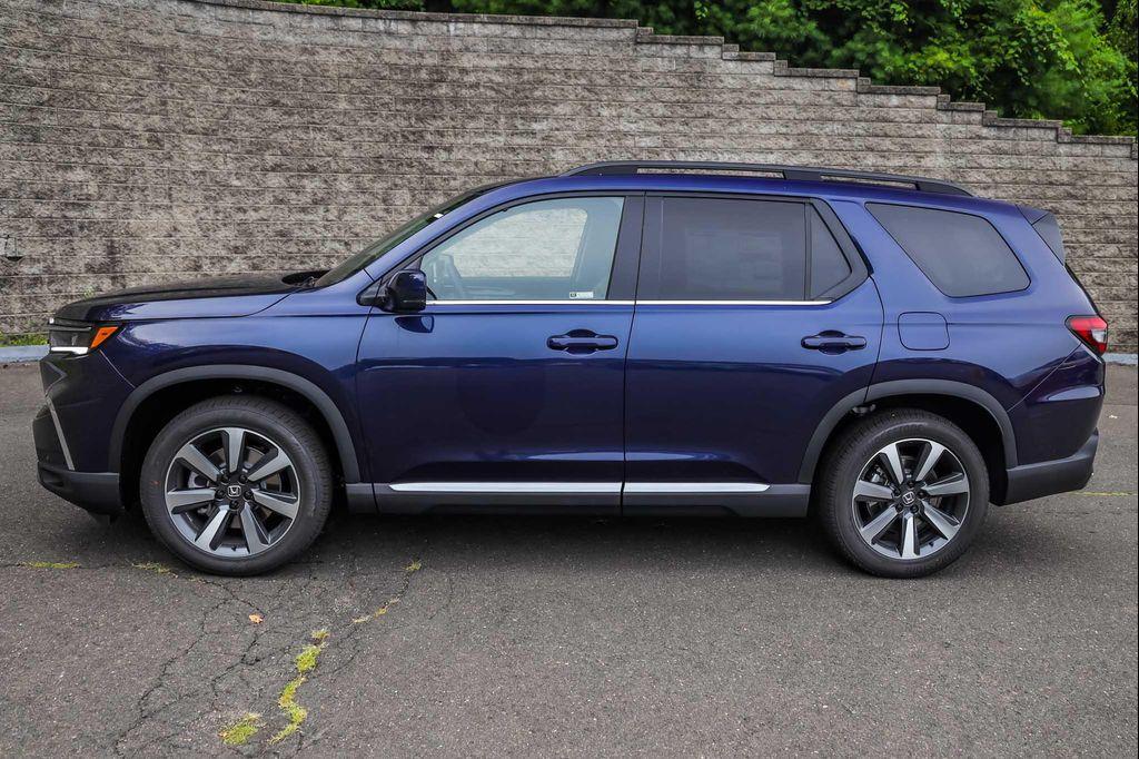 new 2025 Honda Pilot car, priced at $48,595