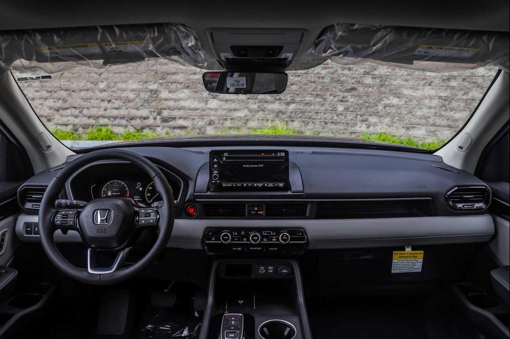 new 2025 Honda Pilot car, priced at $48,595