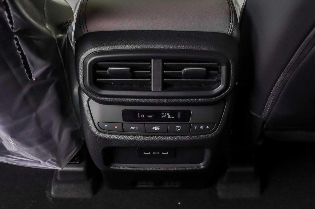 new 2025 Honda Pilot car, priced at $48,595