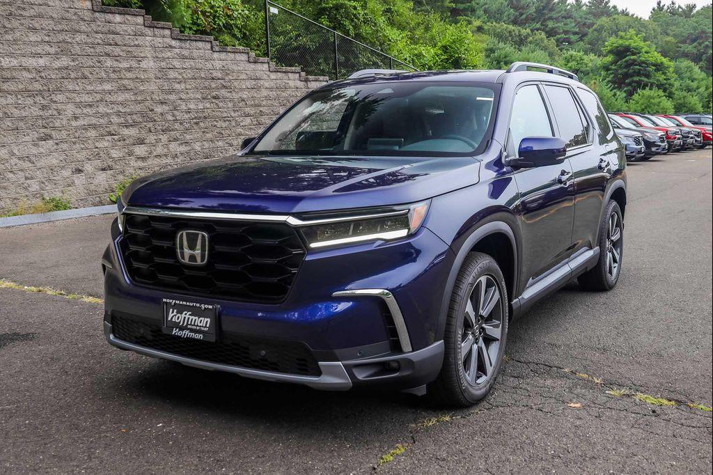 new 2025 Honda Pilot car, priced at $48,595