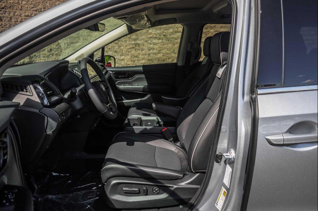new 2026 Honda Odyssey car, priced at $51,895