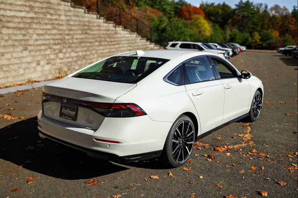new 2025 Honda Accord Hybrid car, priced at $39,450