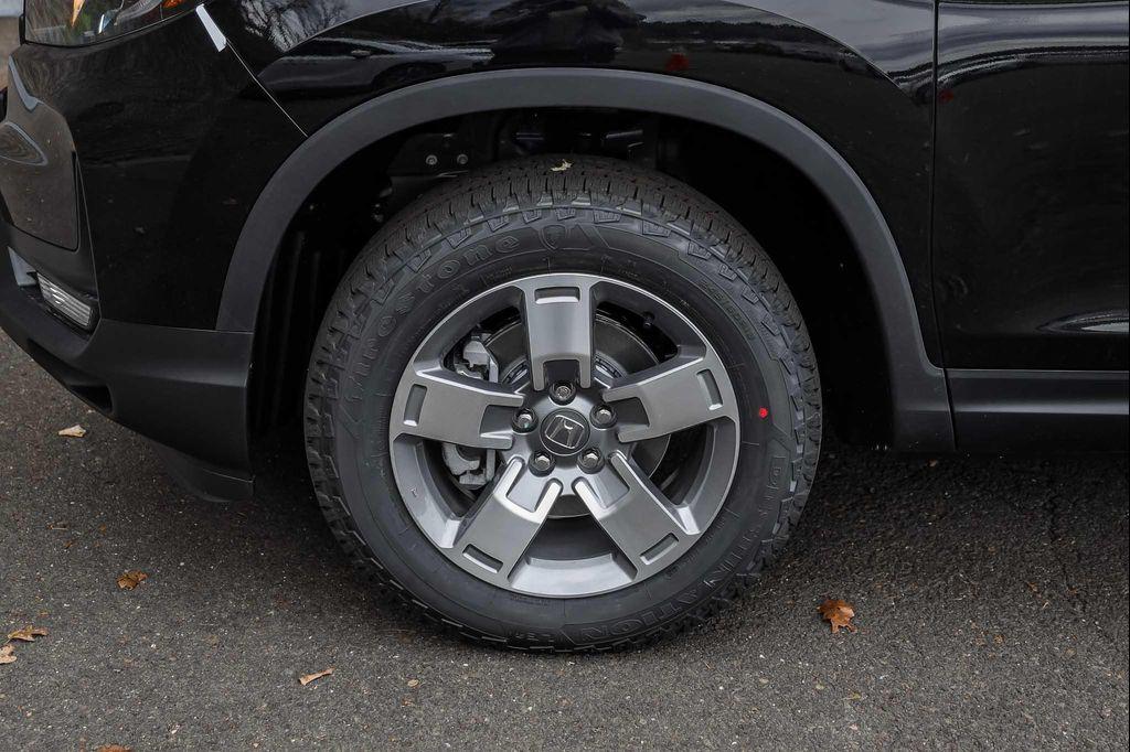 new 2025 Honda Ridgeline car, priced at $42,495