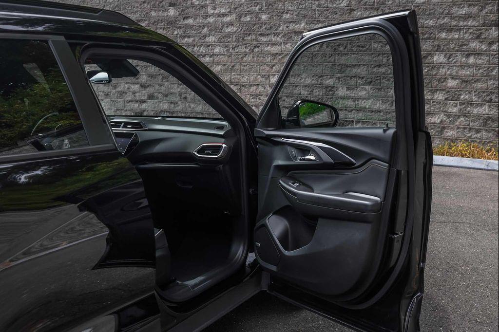 used 2021 Chevrolet TrailBlazer car, priced at $18,000