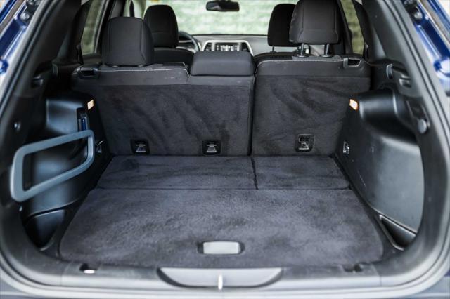 used 2015 Jeep Cherokee car, priced at $9,900