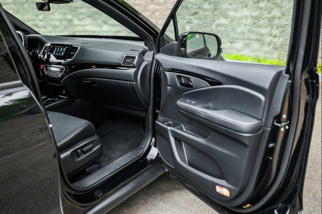 used 2022 Honda Passport car, priced at $32,450