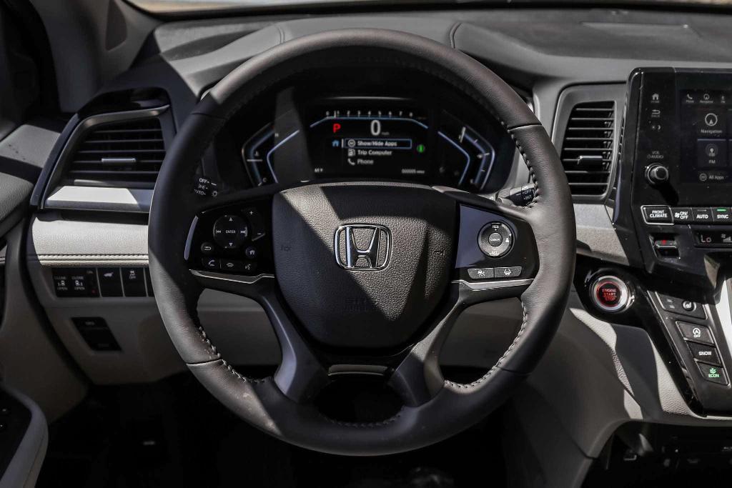 new 2024 Honda Odyssey car, priced at $45,395