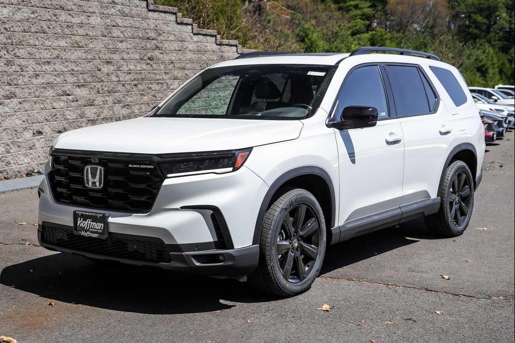new 2025 Honda Pilot car, priced at $54,235