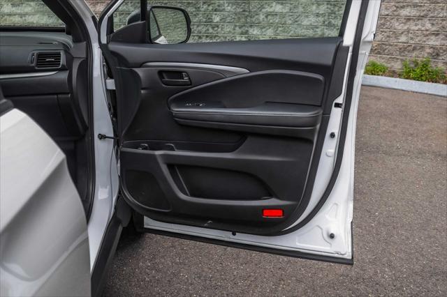 used 2022 Honda Passport car, priced at $31,500