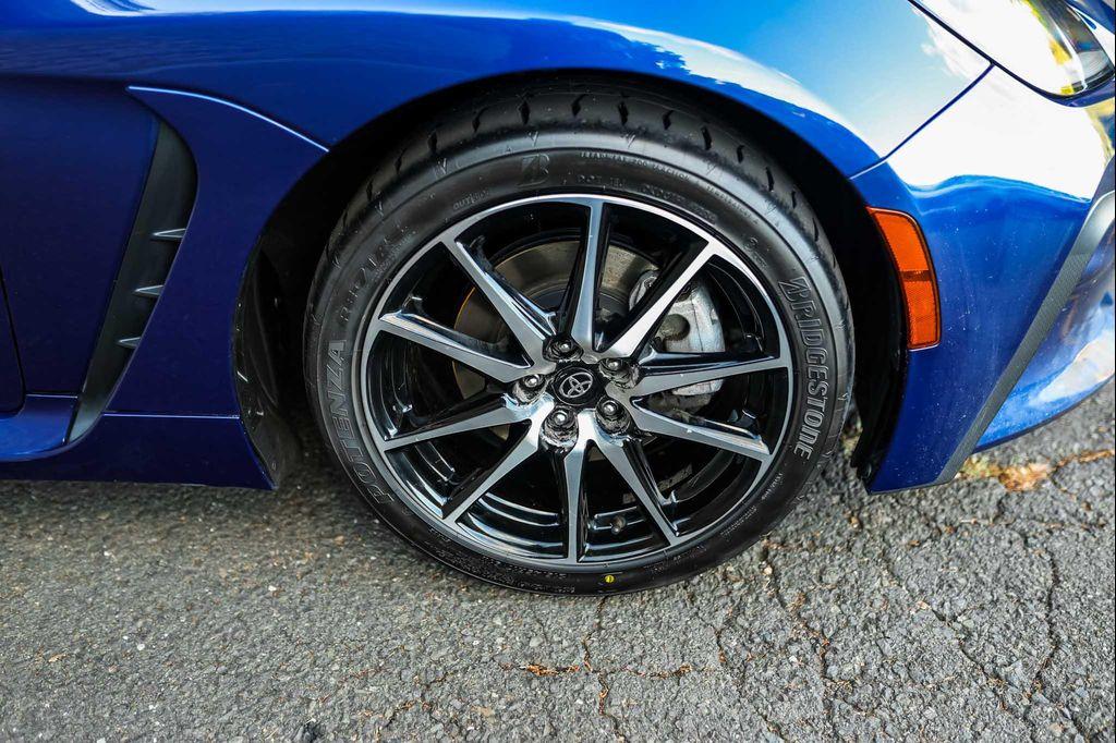 used 2022 Toyota GR86 car, priced at $26,900