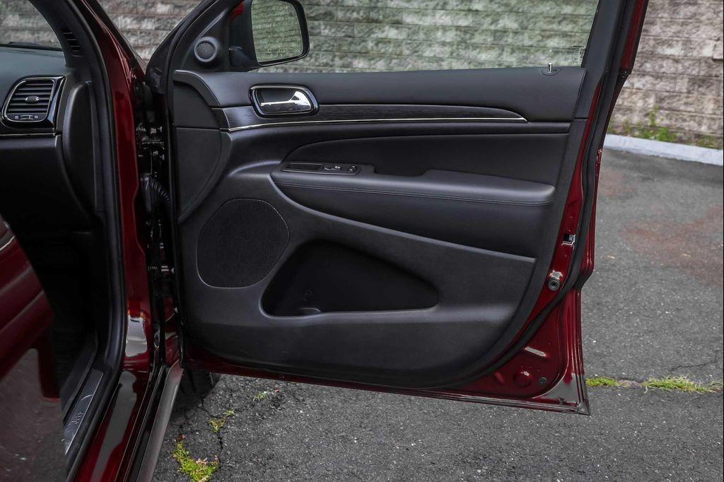 used 2021 Jeep Grand Cherokee car, priced at $28,000