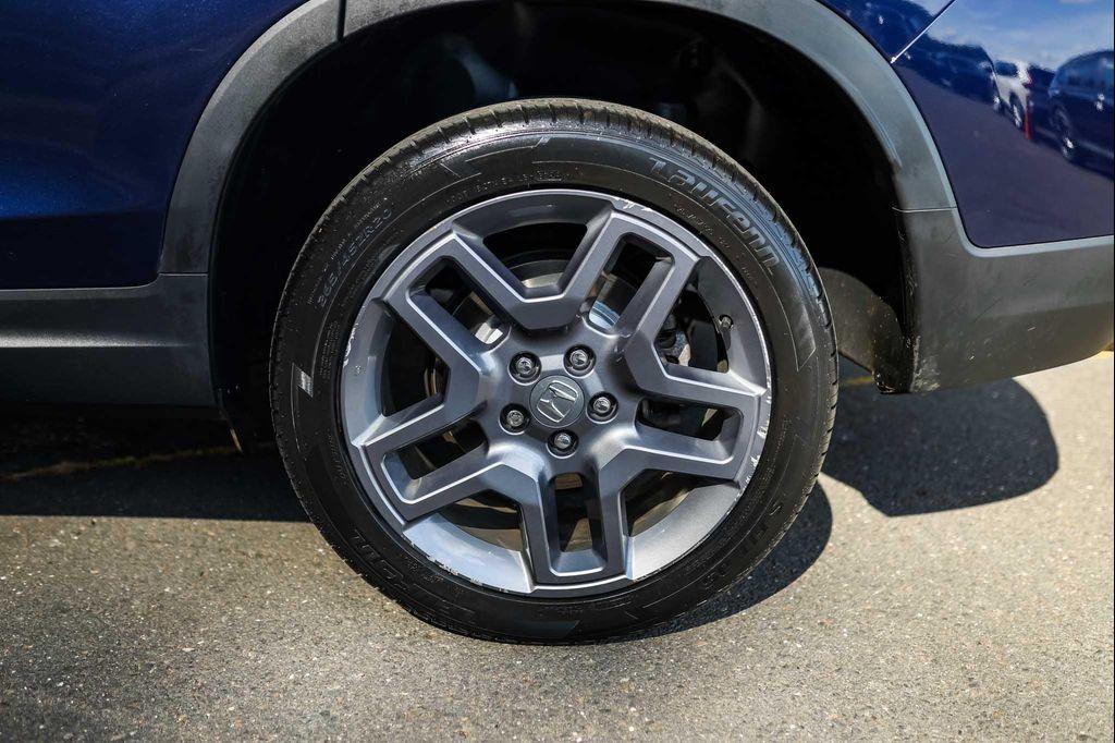 used 2022 Honda Passport car, priced at $32,000