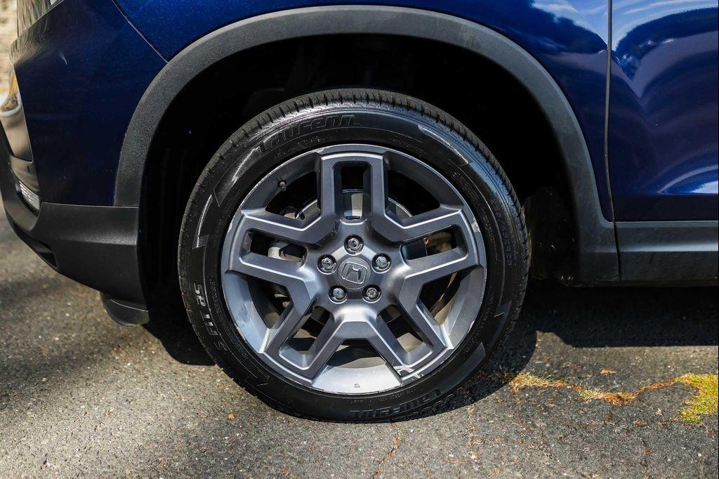 used 2022 Honda Passport car, priced at $32,000