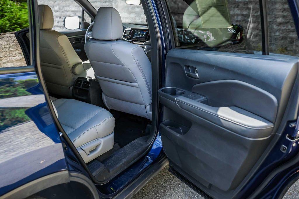 used 2022 Honda Passport car, priced at $32,000