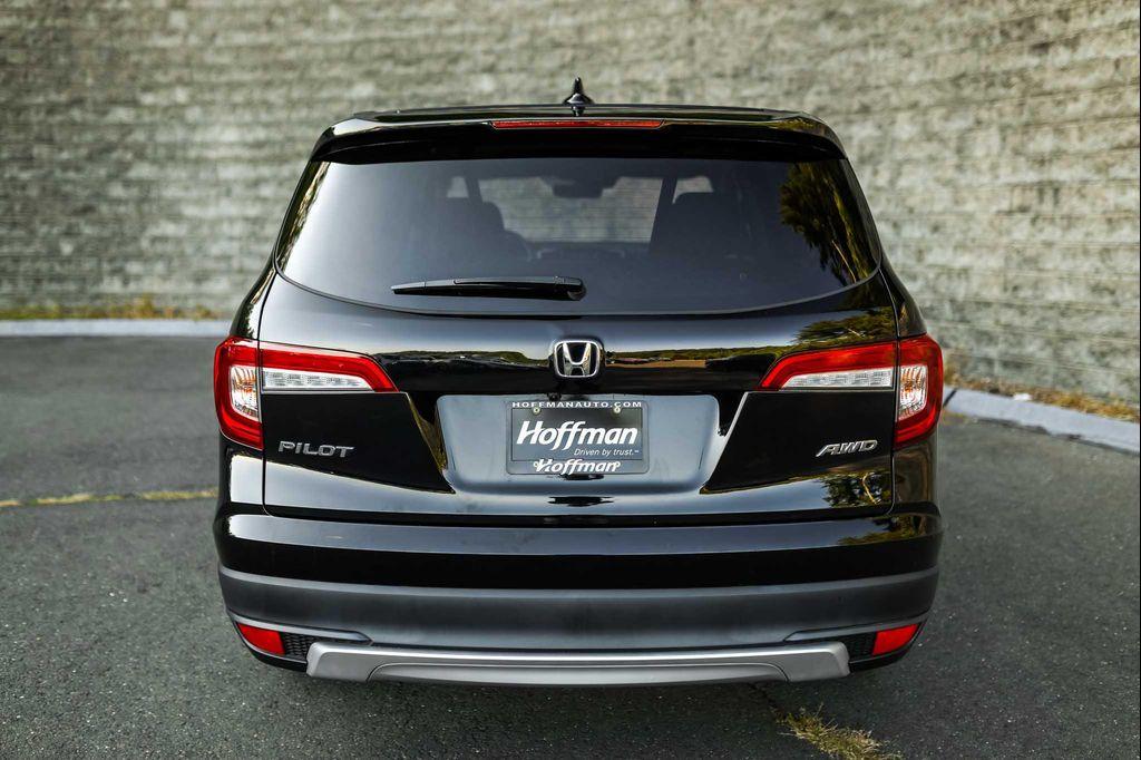 used 2022 Honda Pilot car, priced at $33,750