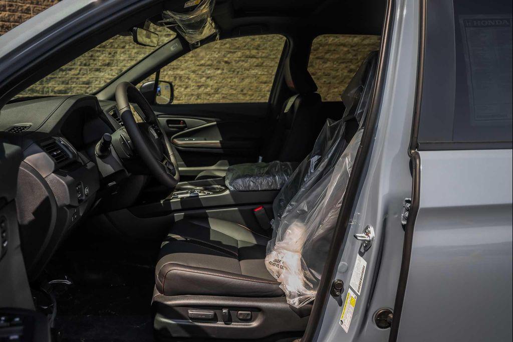 new 2025 Honda Ridgeline car, priced at $46,886