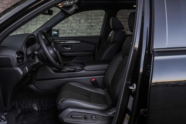 new 2025 Honda Pilot car, priced at $54,530