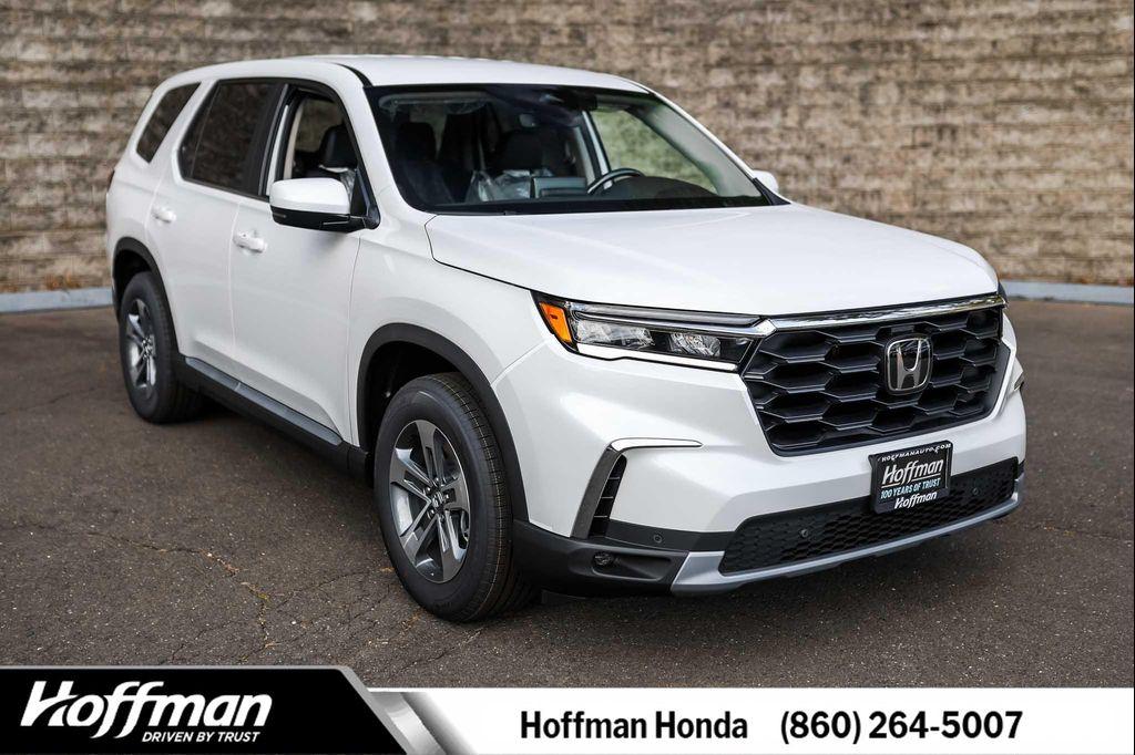new 2025 Honda Pilot car, priced at $46,030