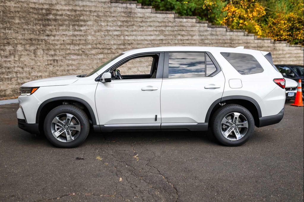 new 2025 Honda Pilot car, priced at $46,030