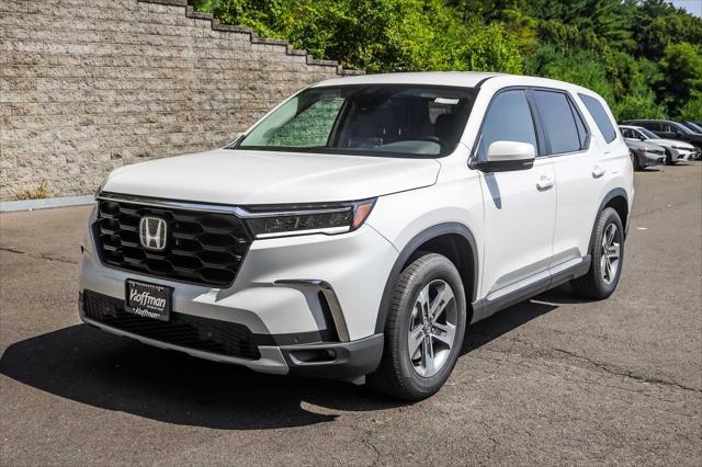 new 2025 Honda Pilot car, priced at $46,180