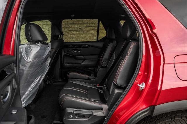 new 2025 Honda Pilot car, priced at $50,285