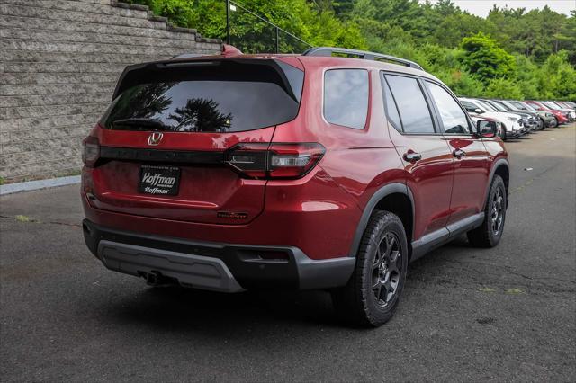 new 2025 Honda Pilot car, priced at $50,285