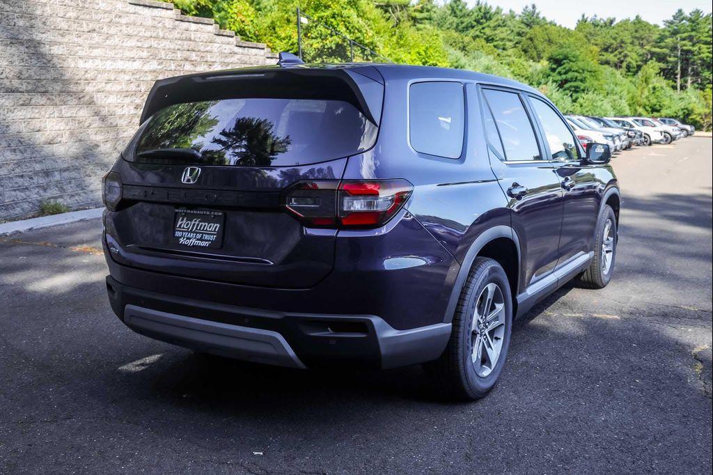 new 2025 Honda Pilot car, priced at $44,845