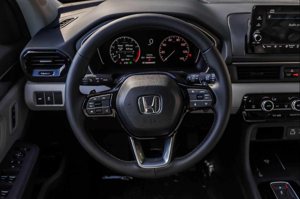 new 2025 Honda Pilot car, priced at $44,845